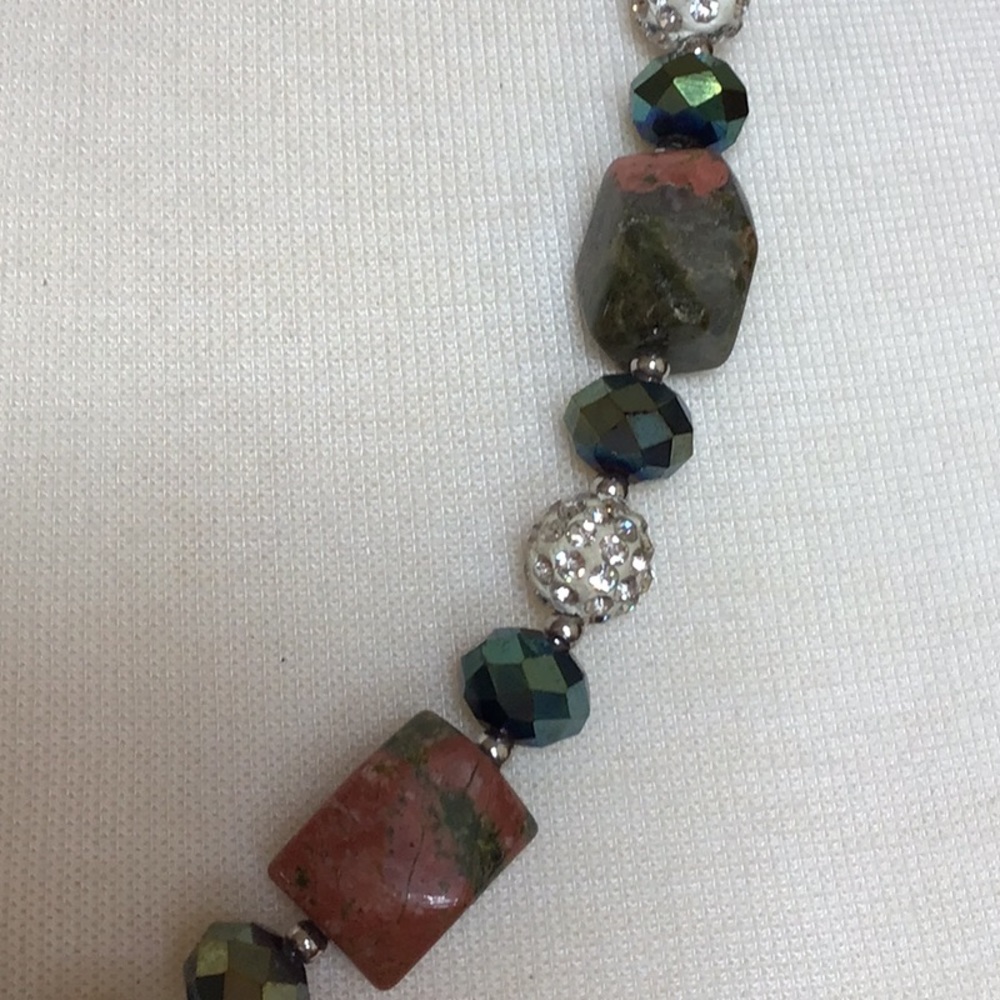 NECKLACE - Picture 2 of 8